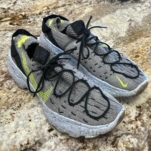 Nike Space Hippie 04
Size 11